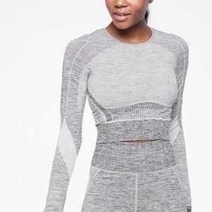 Athleta Agile Colorblock Crop Top